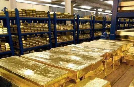 黄金，自古以来便是财富的象征，更是避险的港湾。自三月起，这贵重的金属如同骏马般驰