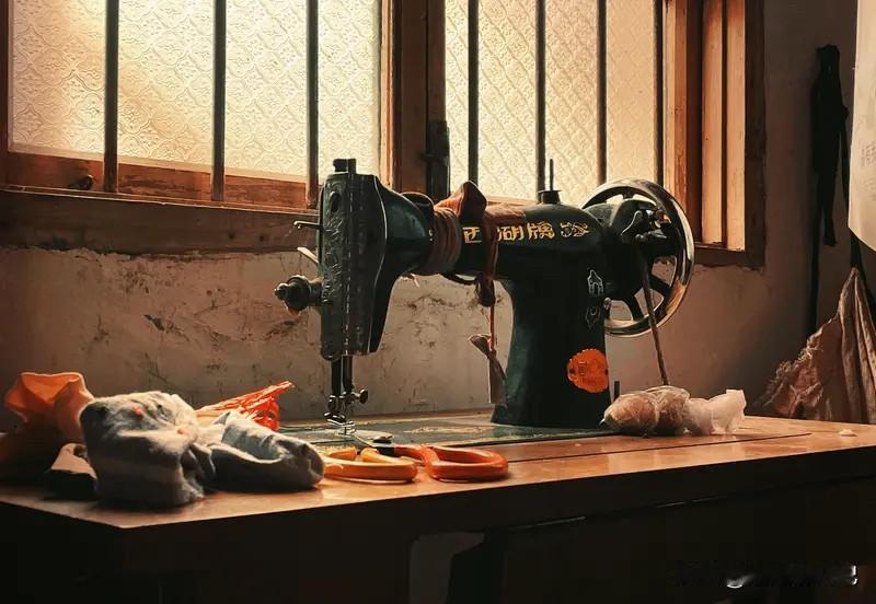 我很少想一个人，小时候出去上学会想家，大了以后谁都不想，我就感觉我应该是男人才对