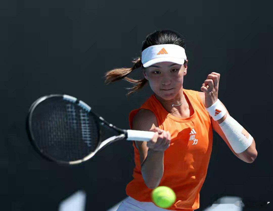 王欣瑜首进澳网女单16强，中国金花墨尔本再传捷报新华社墨尔本1月24日电 当地时