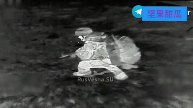 俄军西部集群持续发布视频，库皮扬斯克附近郊区，乌军援军持续增援，为了防止FPV打