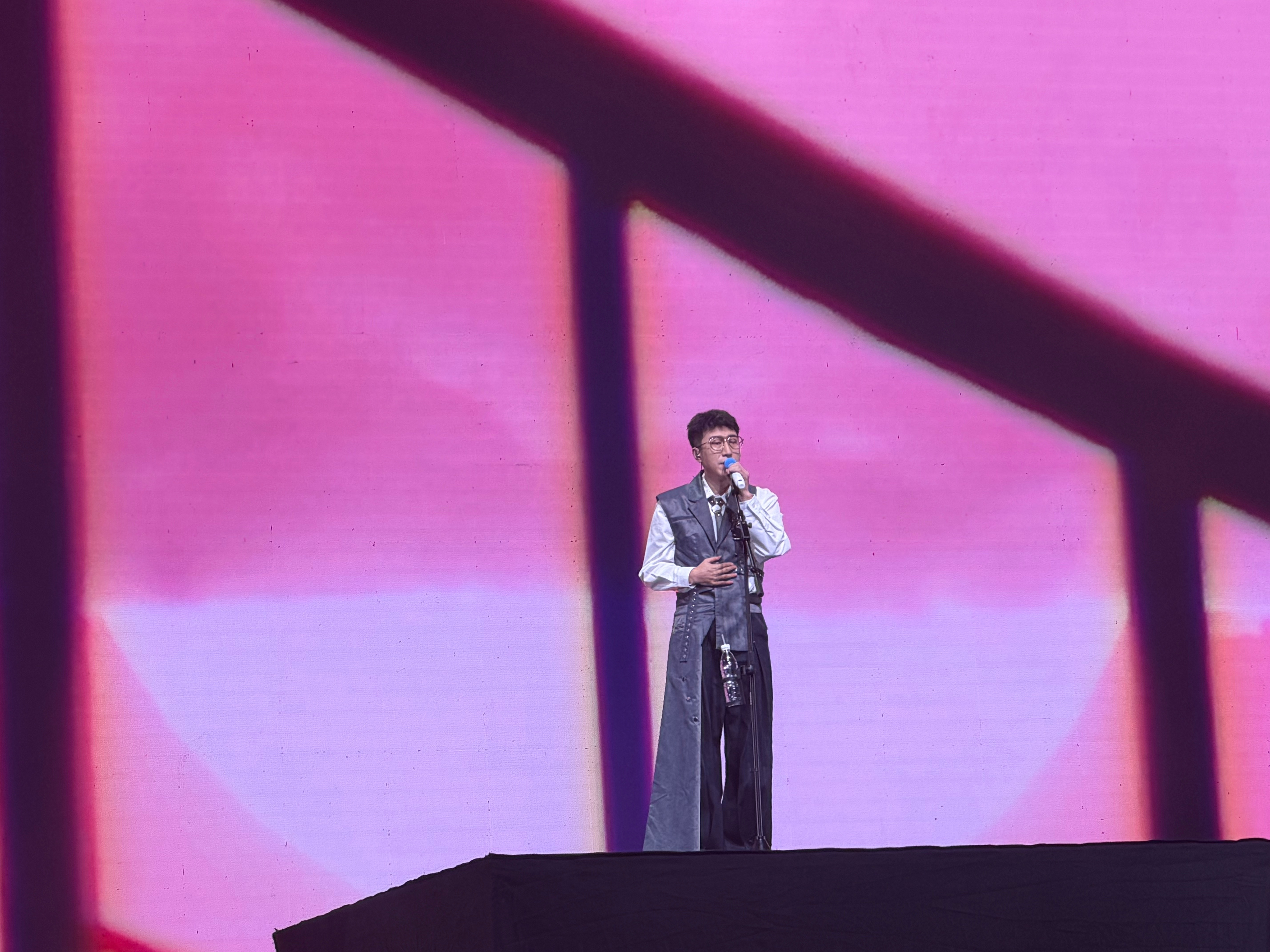 2026的第一份幸运是零点同框当跨年夜的指针迈向零点，烟火绚烂升空，我和你同框留