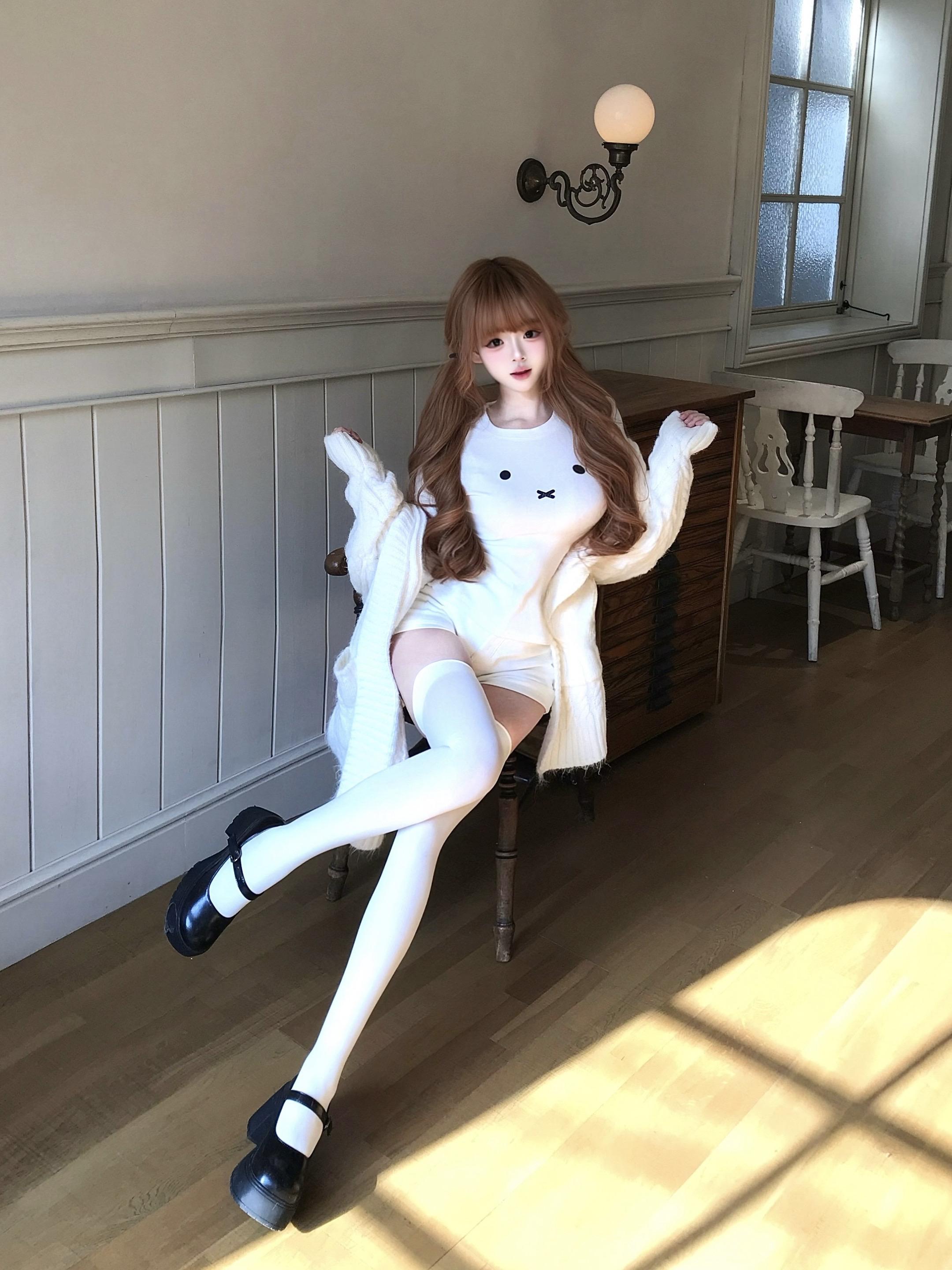 能不能别和别人聊天了 万一对方比我可爱比我萌比我有意思 你让我怎么办ᐡ...