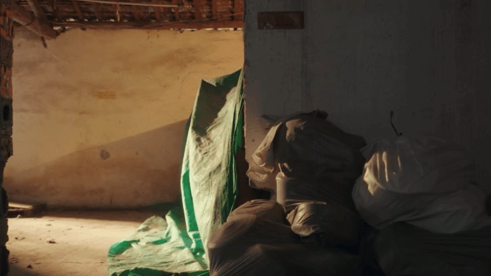 这笔遗产算是冯父最后的弥补了吧。 