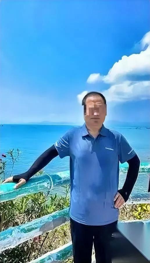 新疆这件事

看完彻底怒了

提个节水好建议反而把命搭进去？

59岁绿化工人偶
