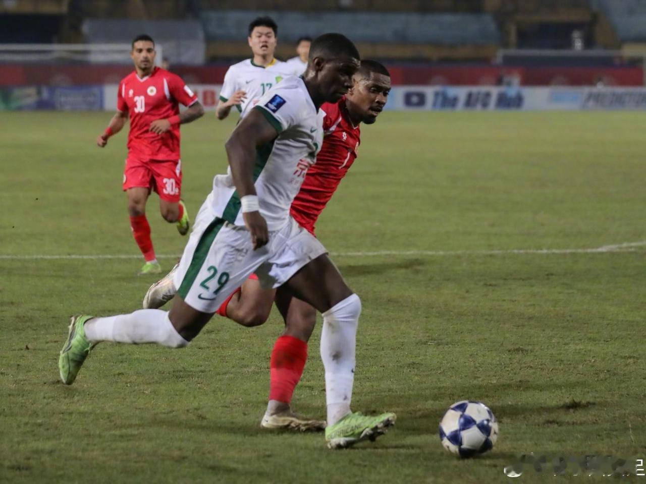 北京国安咱就别自欺欺人拿赛程安排当借口了…单轮联赛成绩北京国安本赛季绝对算不上成