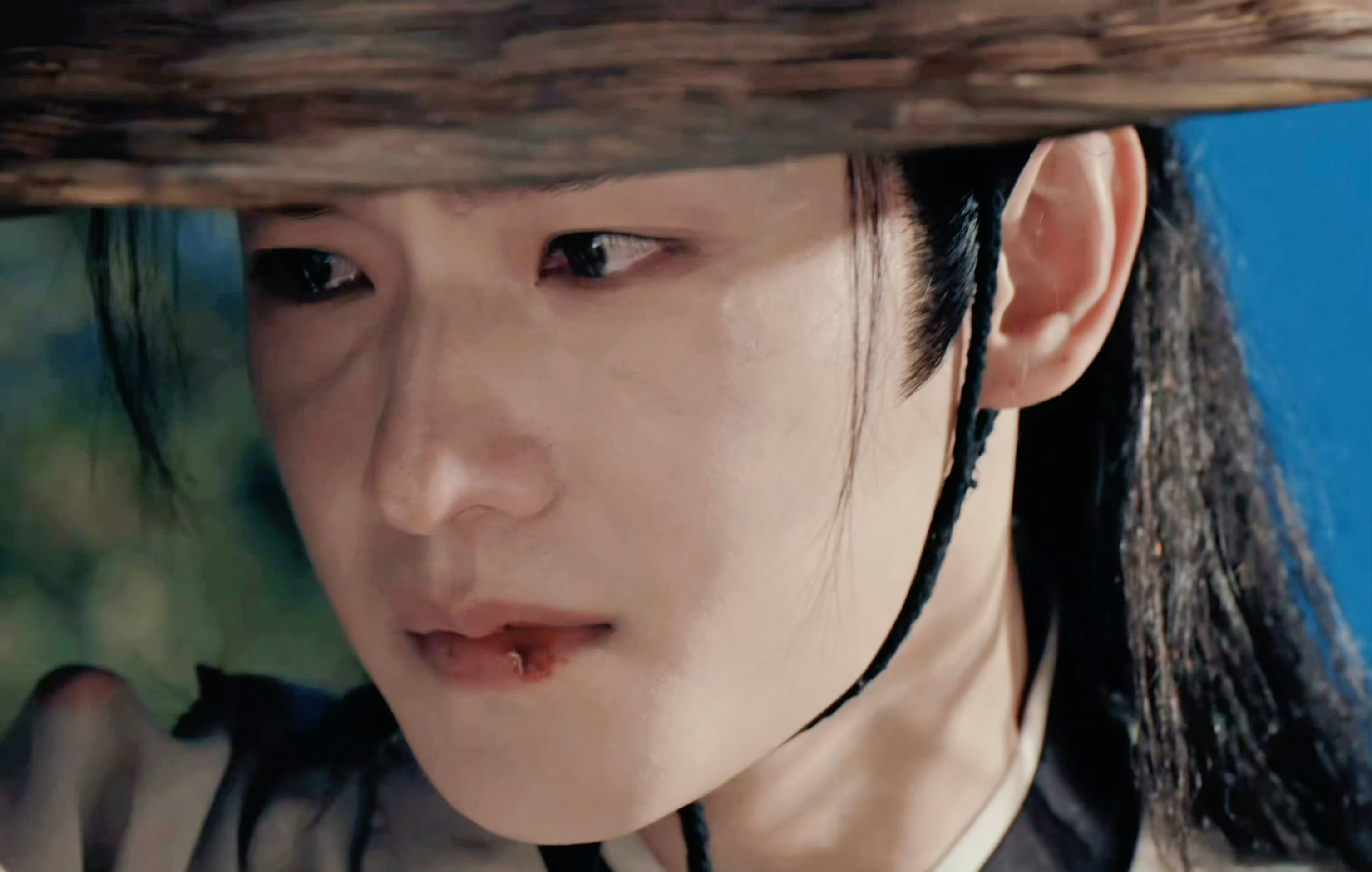 开始看第19集了，我们展大人又立碑了😭这段怎么在凡人里好像似曾相识👀杨洋被剪