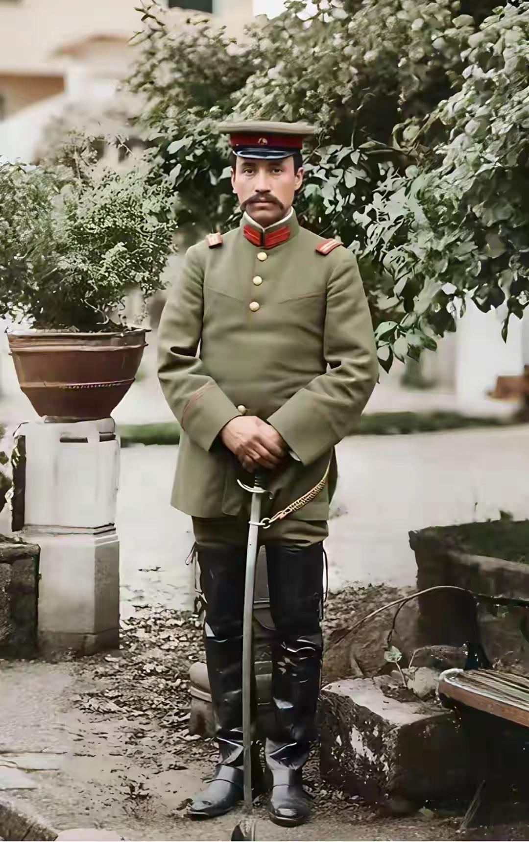 不是我吹！能一眼认出来的，绝对是熟知近代史的大神！说说看！他是谁？