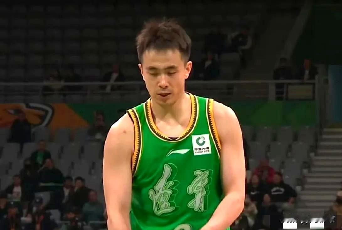 哎呀，看了辽宁这场球，我就知道为啥能赢得这么轻松了！
赵继伟，我的天，他真是把比