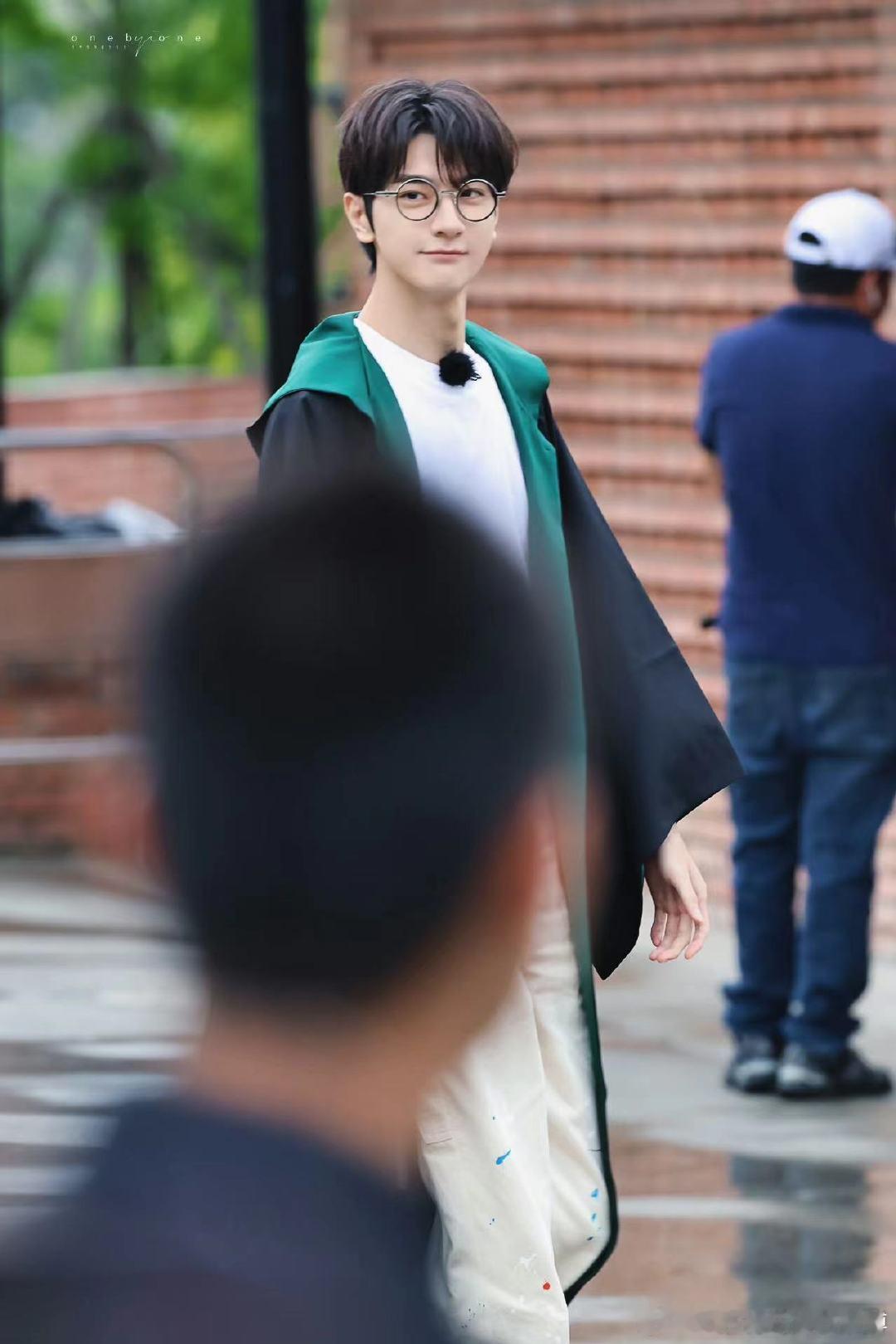 #周也林一同款魔法棒#周也和林一的长相都好有氛围感啊，两个人无论侧脸还是正脸都超