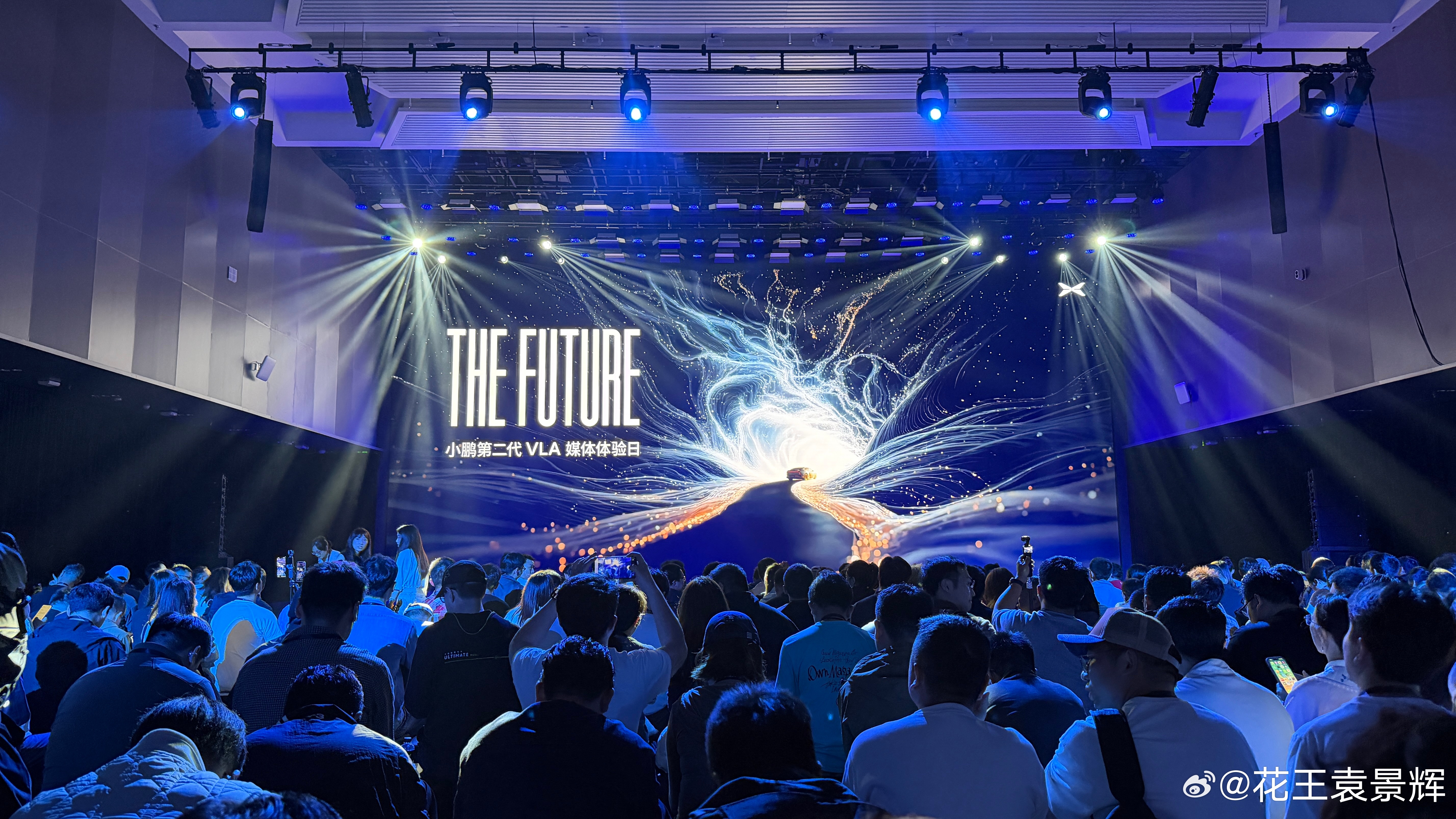 来了来了领略第二代VLA的重构实力感受2026款小鹏X9全能焕新今天14:00，