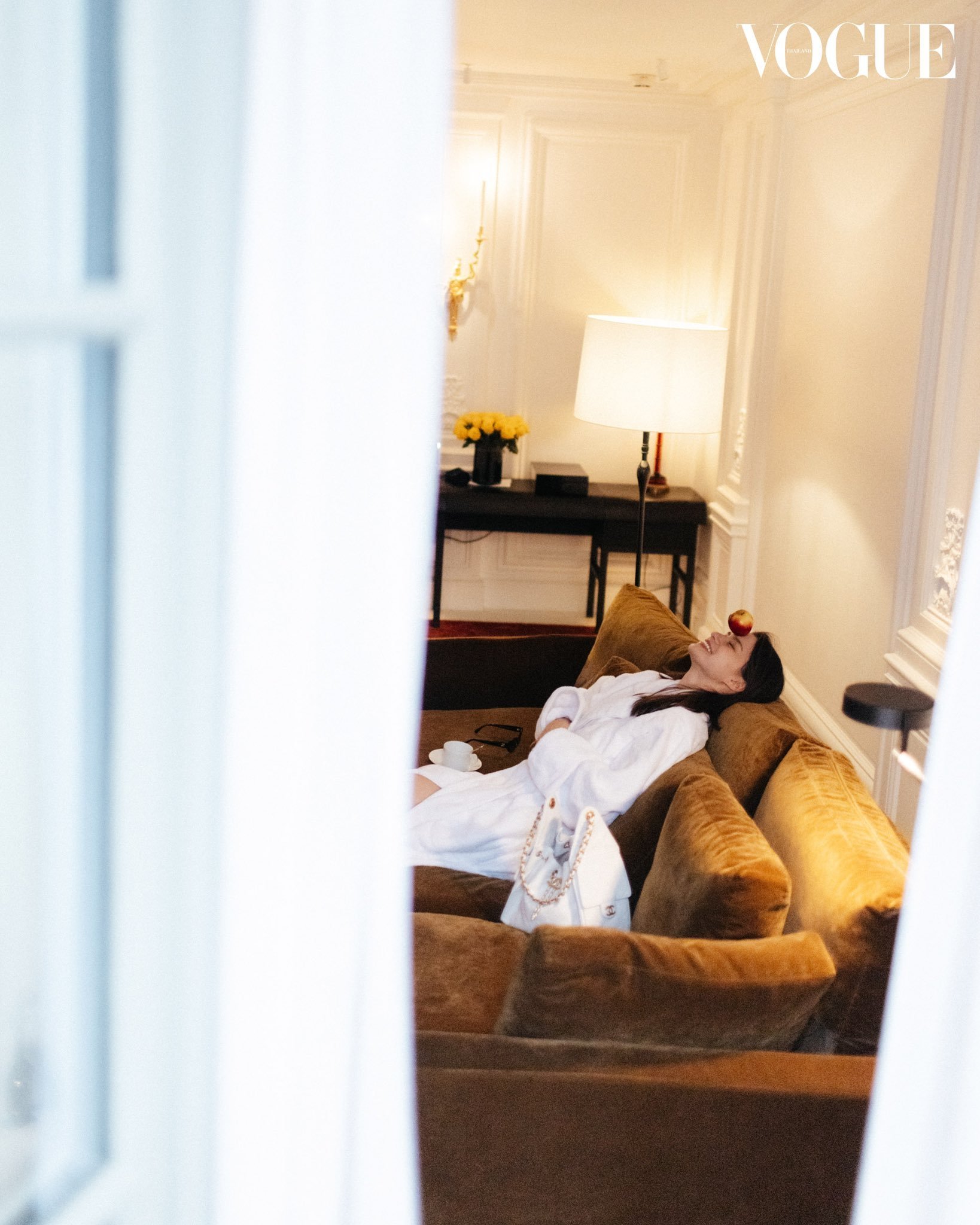 Becky 亮相巴黎时装周Chanel 大秀，泰版Vogue 镜头下拍摄的大片，