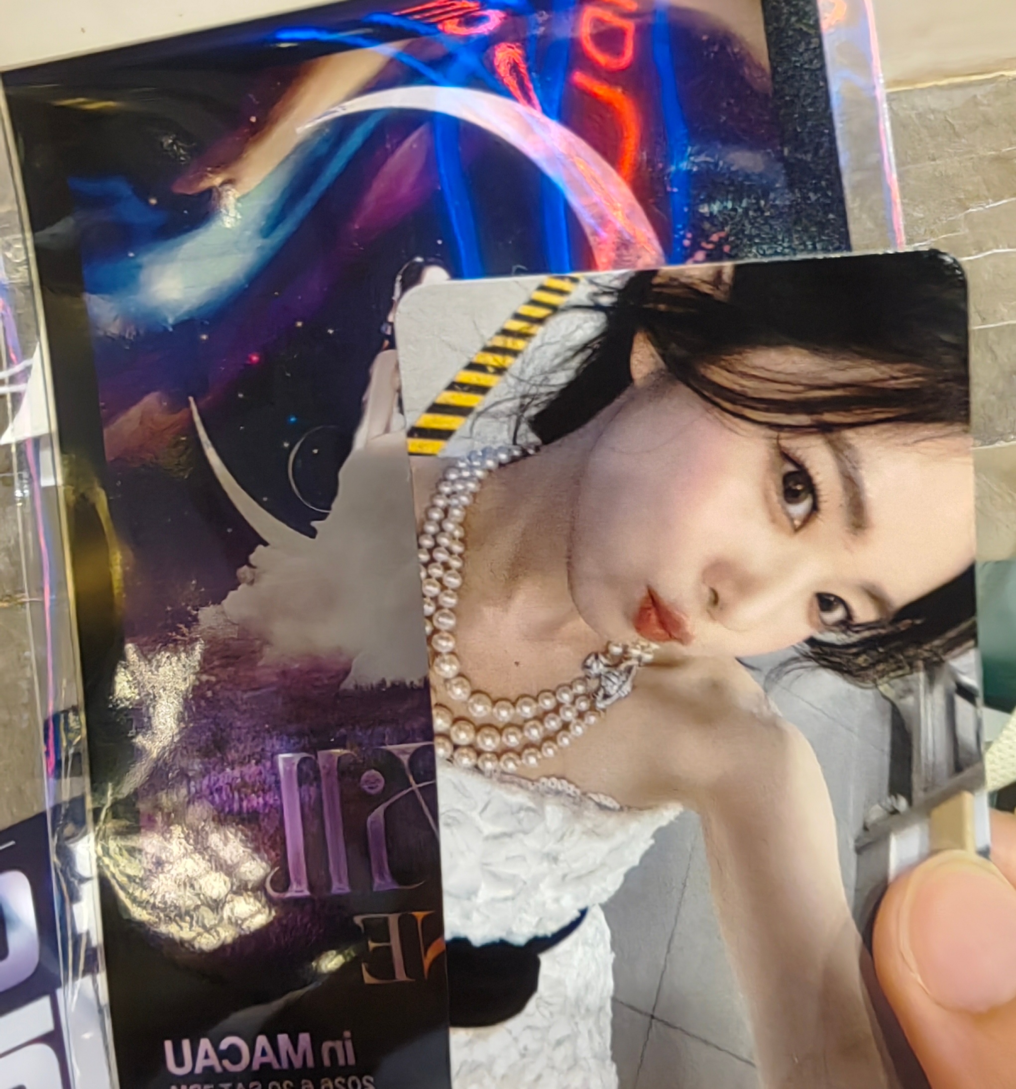 入场卡美美的 