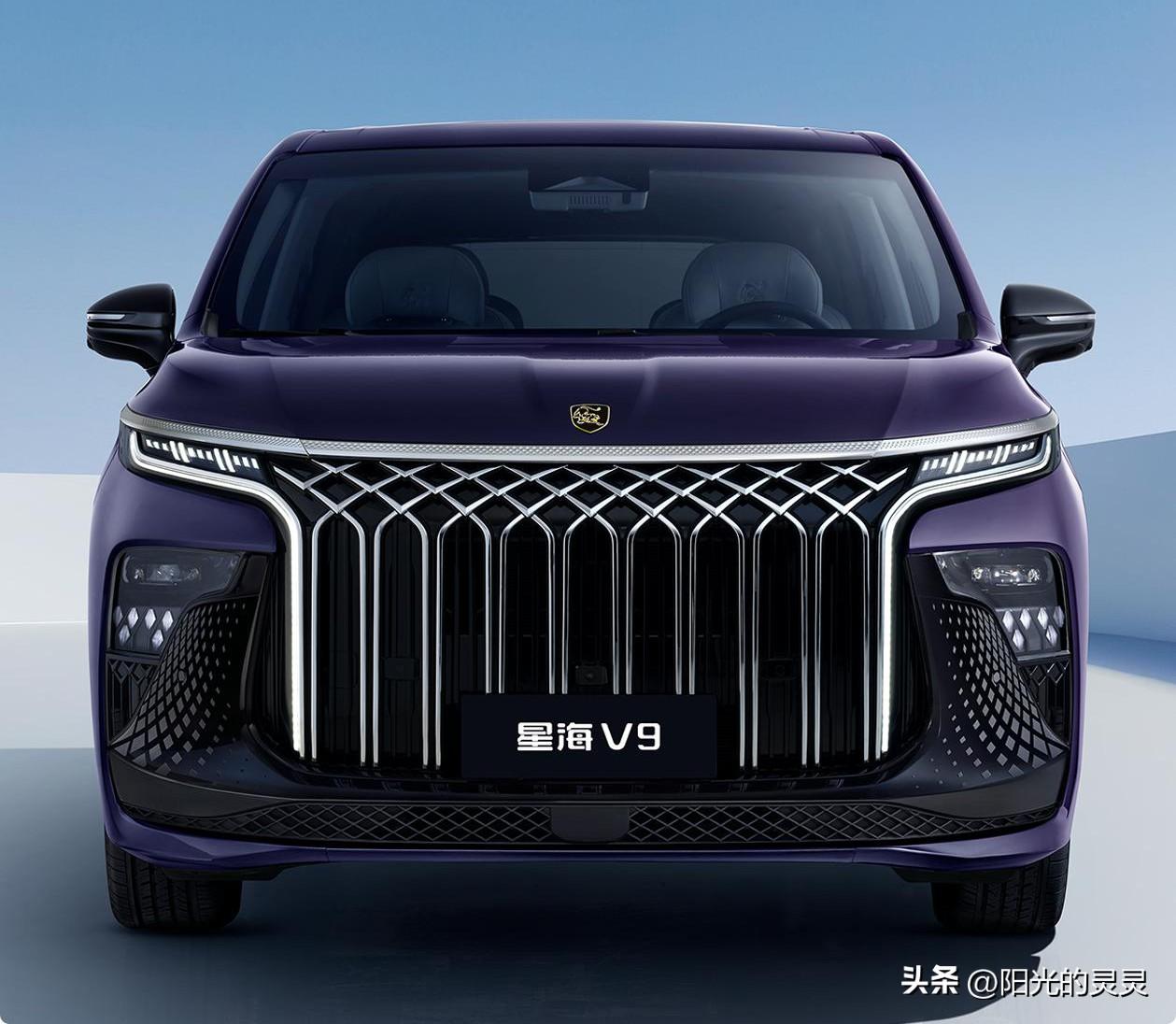 2027款星海v9现在一上市很火爆。主要是20项顶置配置火爆升级。
让我们来看看