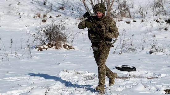 图文：乌官员称乌克兰军队未来10年将需要6000亿欧元

据乌克兰政府官员称，未