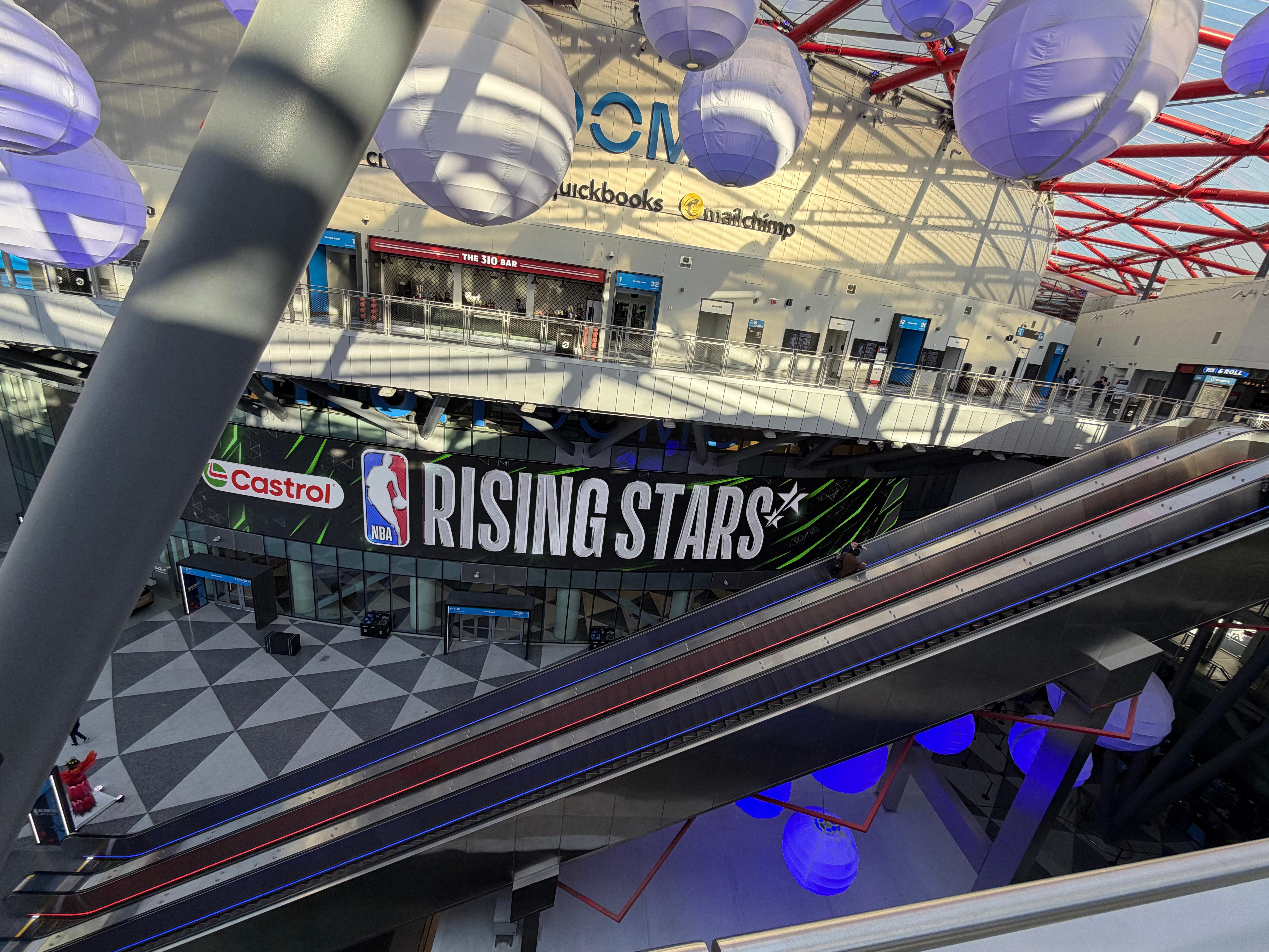 先看NBA全明星名人赛，一会再看杨瀚森 美国·洛杉矶