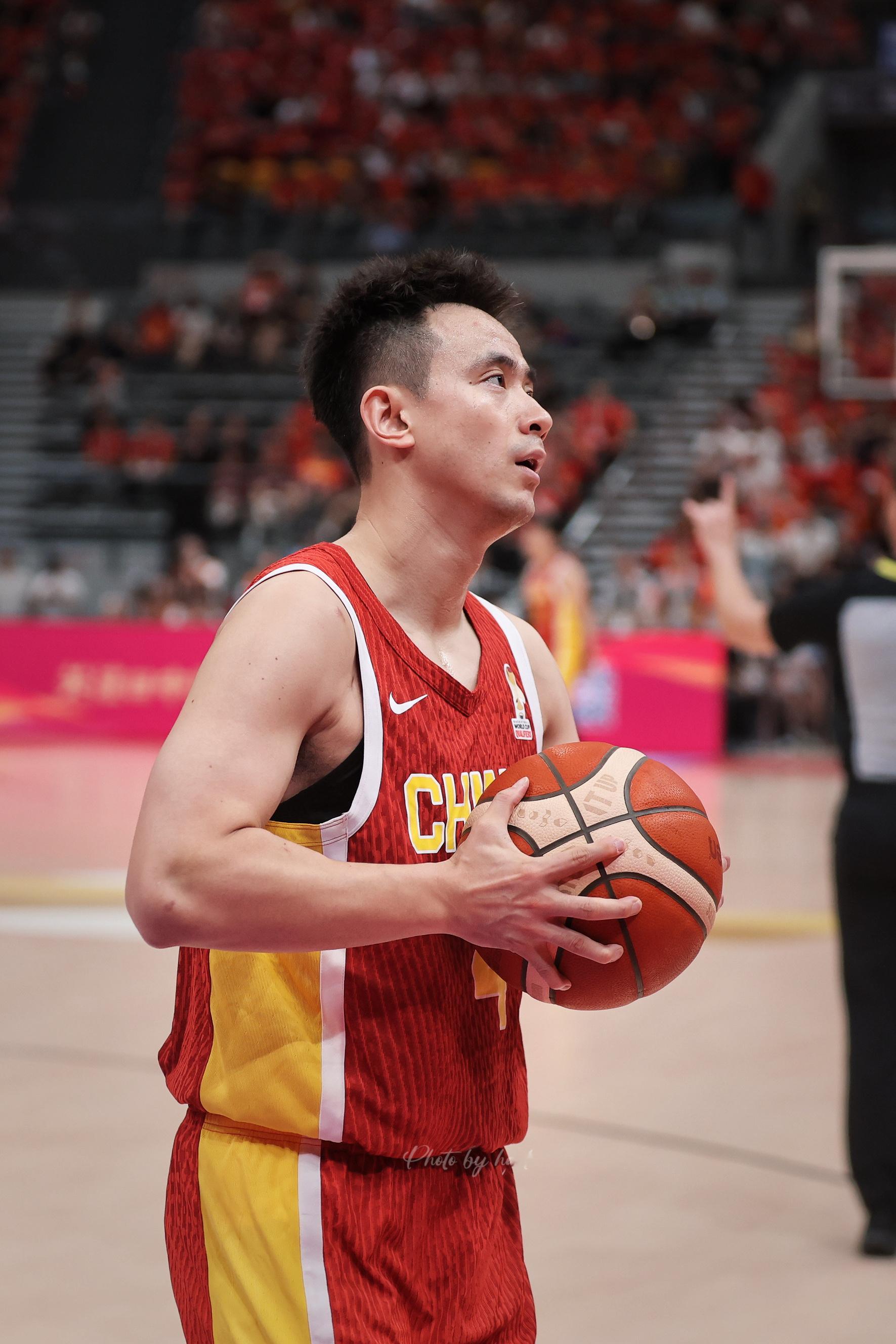 最后那个吊球，心率给我看到160。中国男篮vs黎巴嫩男篮photobyhudou