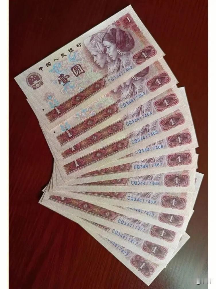 我突然不想存钱了，因为我发现了一个奇怪的规律:每次我省吃俭用刚攒1000块钱，就