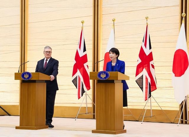 酒逢知己千杯少，话不投机半句多。1月31日，英国首相斯塔默抵达日本，并与日本首相