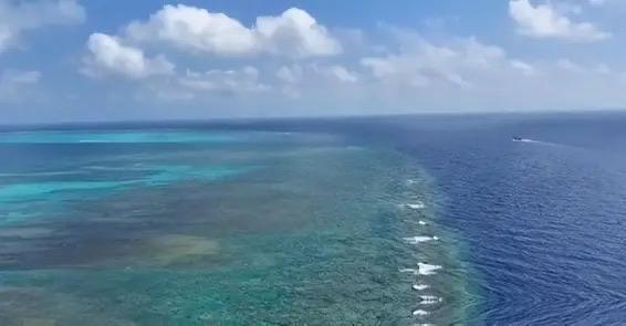 谁能想到，就在我国台湾岛以东那片广袤的太平洋上，竟悄无声息地蹲着一个“海上巨无霸