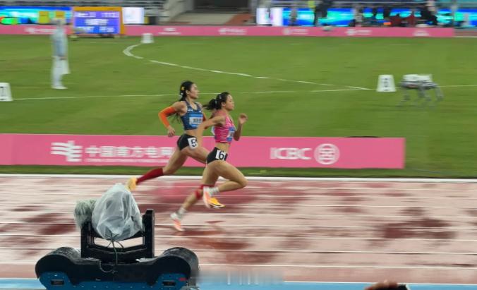 女子400米现役选手中最快的两人最好成绩仅差0.01秒！莫家蝶PB 51.74刘