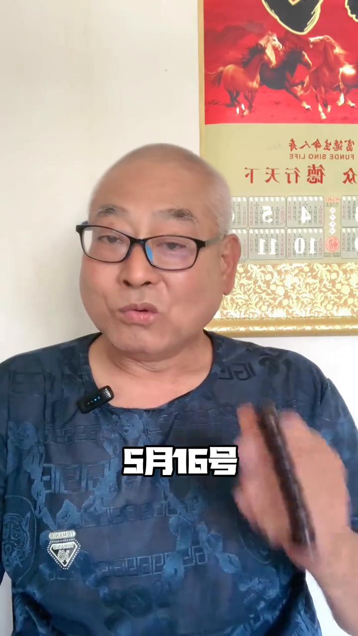 徐子尧永州演唱会，我看傻了比岳阳炸裂十倍。
你敢信一个群星演唱会3万多人的场子，