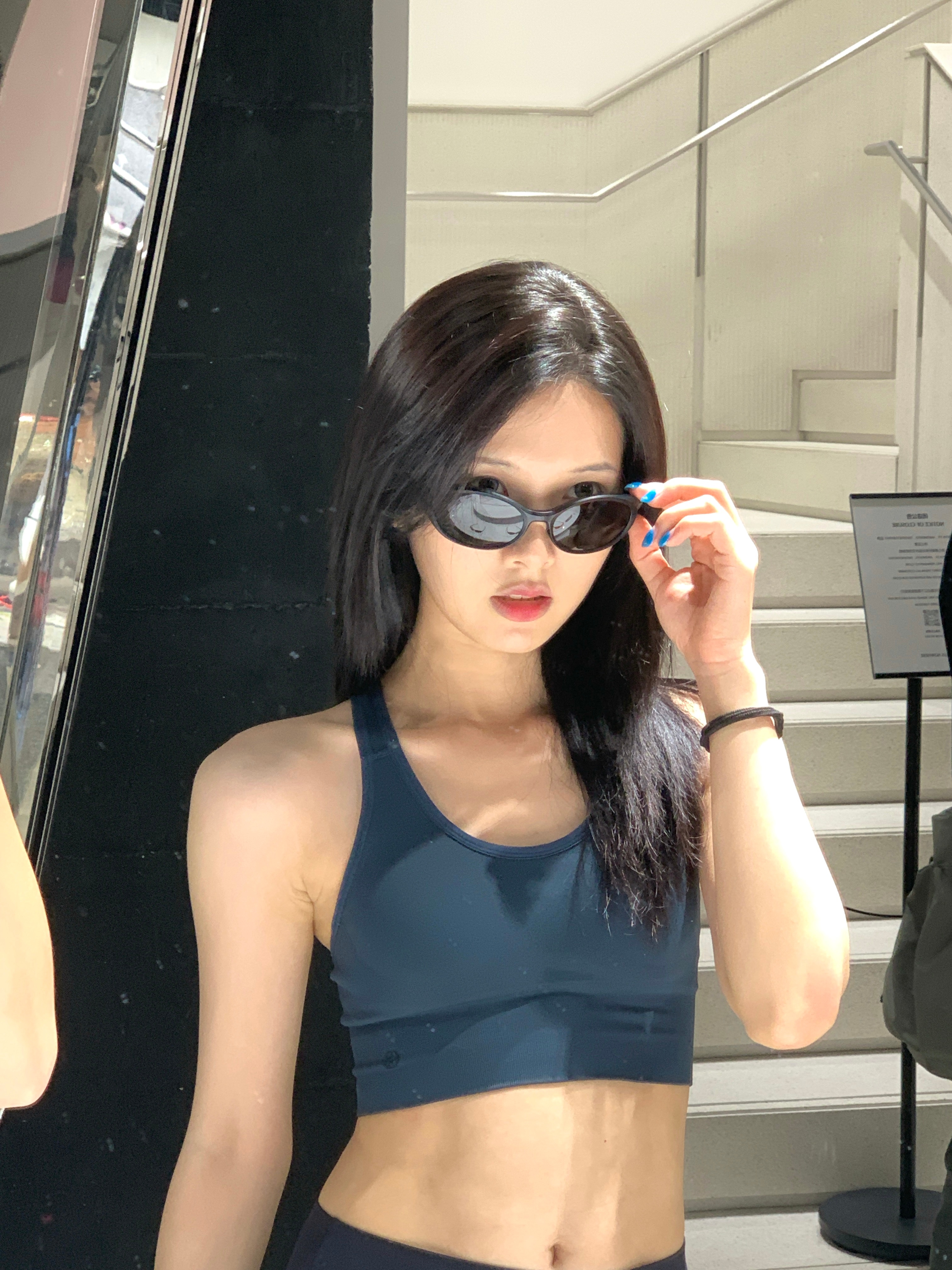🕶️ 
