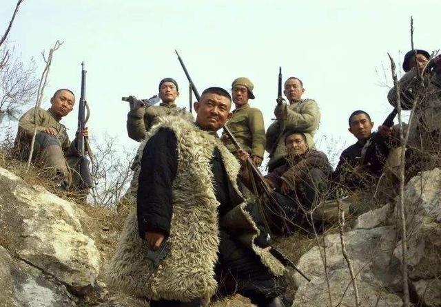 上世纪20年代的云南，由于军阀混战，政局动荡，兵祸连连，导致民不聊生，许多农民为