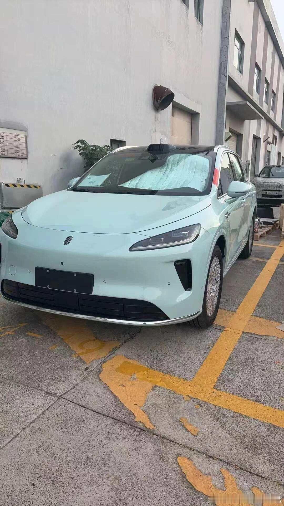 尚界现在依然是没有什么具体的消息，甚至连台不带激光雷达的路试车都没见到。20万以