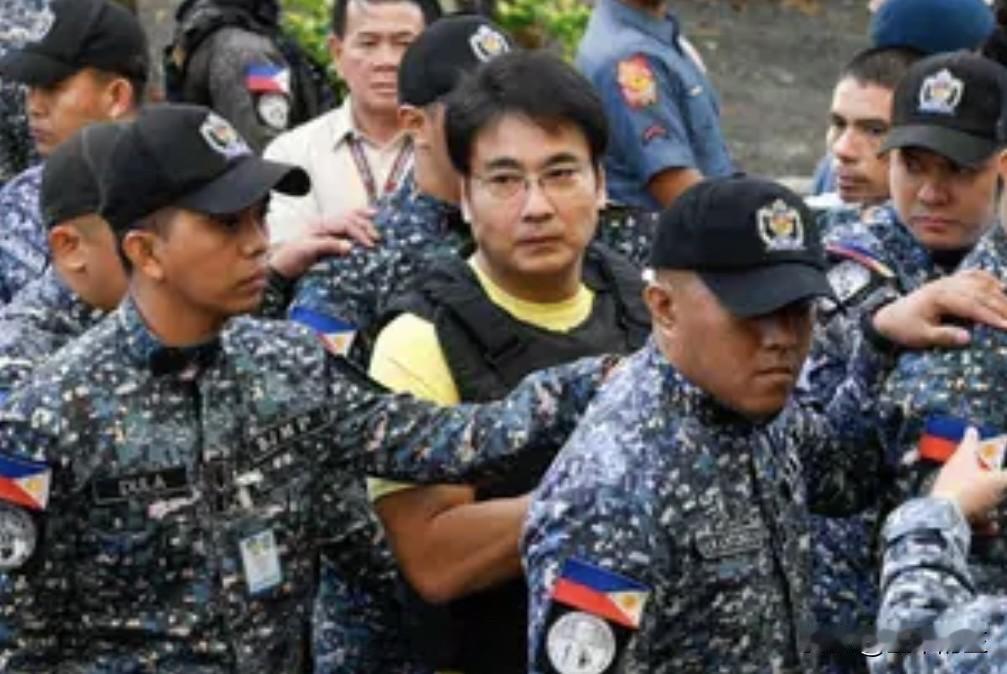 菲律宾前参议员拉蒙·“邦”·瑞维拉周一拒绝就其在布拉干省潘迪涉嫌异常的防洪项目中