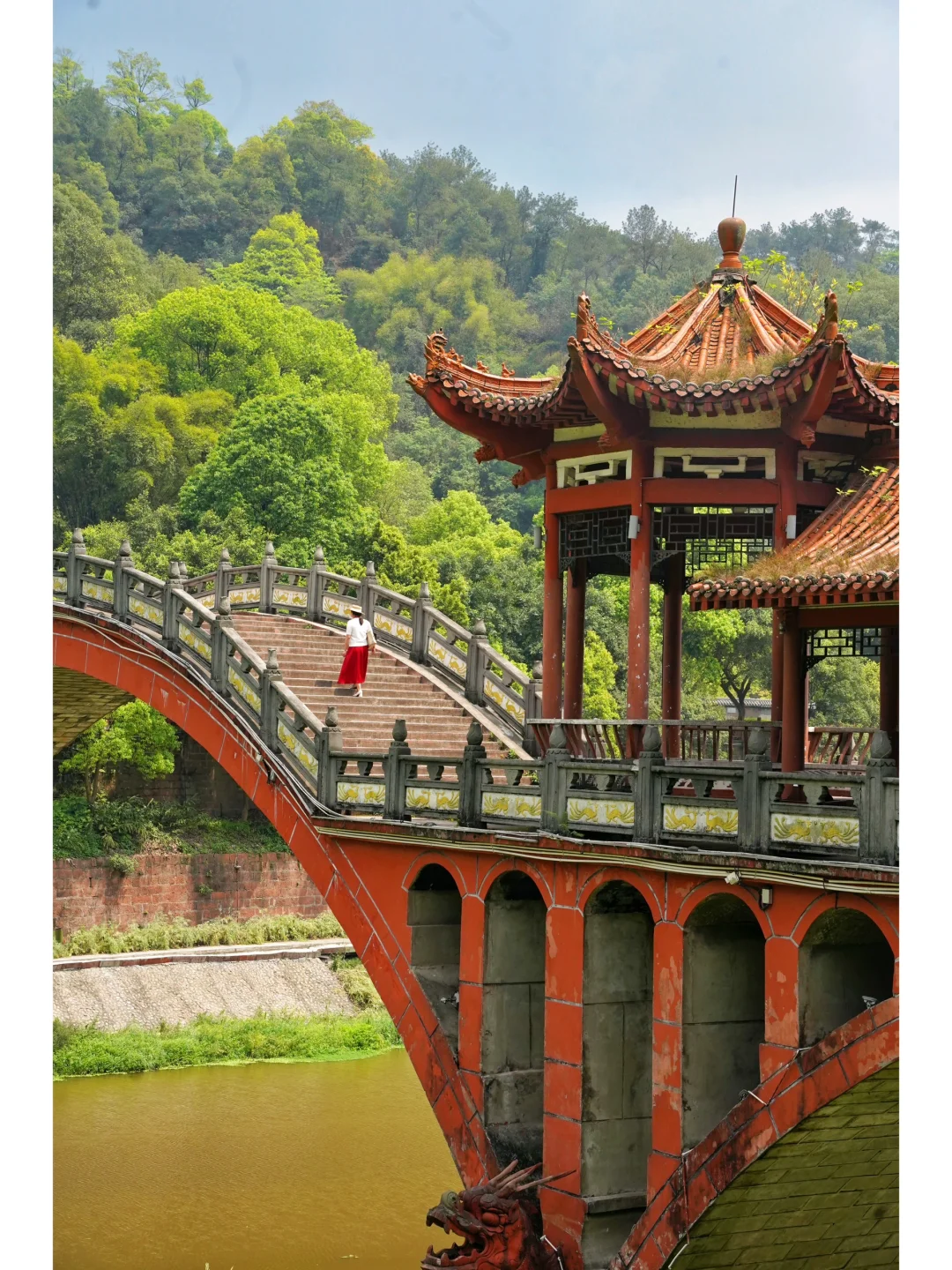 乐山旅行一定要留天时间给这座千年古寺