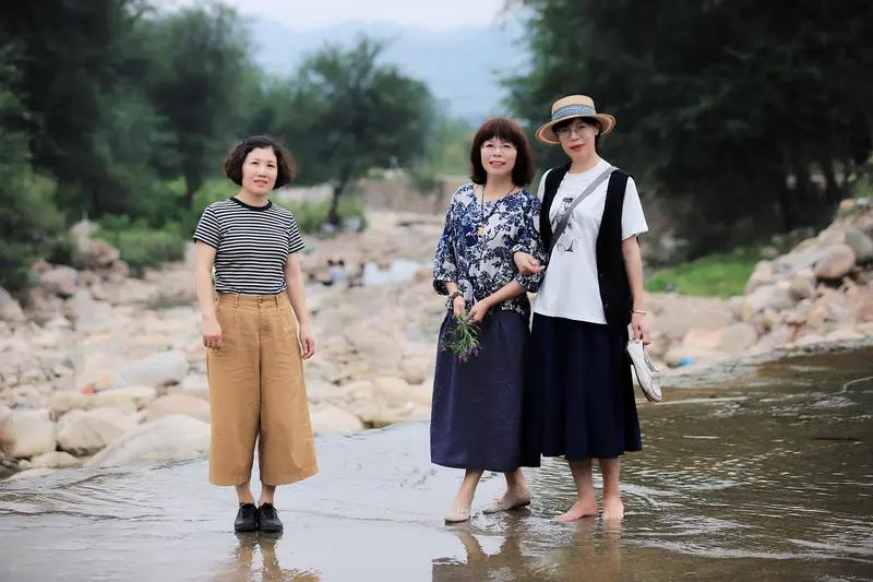 情真意切，跌宕起伏。理解万岁，友谊万年。再不晓事的人也知道6天21人的旅游团也得