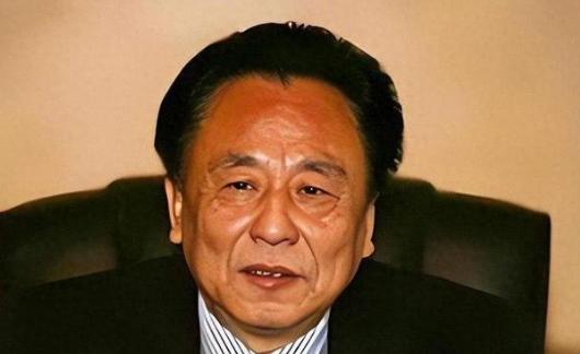 包养10位情妇，睡觉靠翻牌，生下11个私生子，75岁仍在拼命生娃！
 
麻烦看官