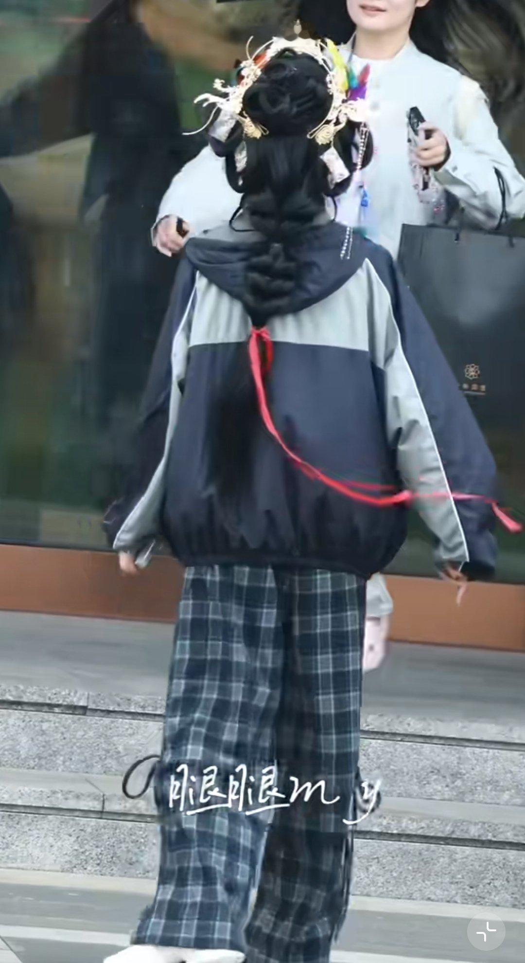 这竟然是跑男的妆造 ​​​