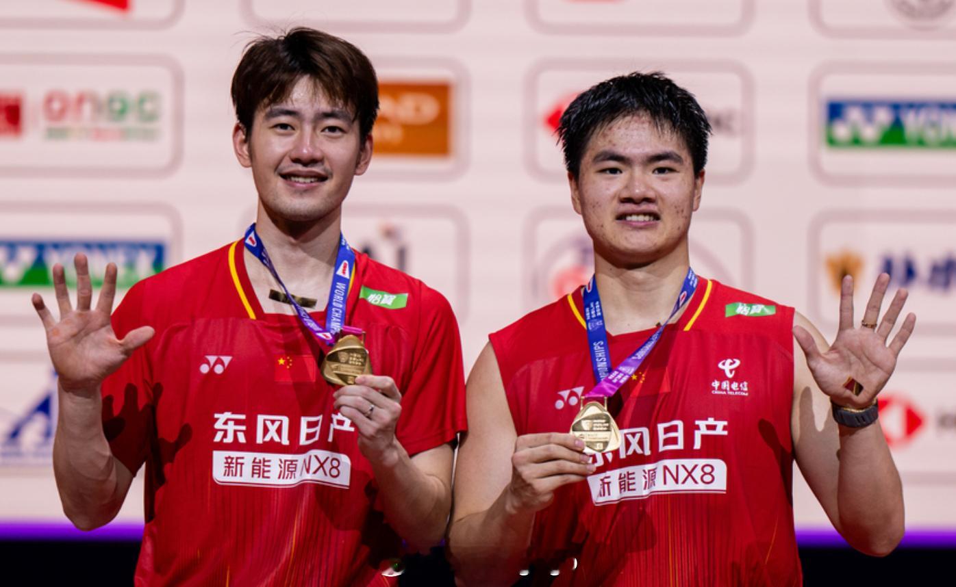 时隔八年，终于再次有国羽男双站上世锦赛的最高领奖台亚运会加油！梁王世锦赛夺冠20