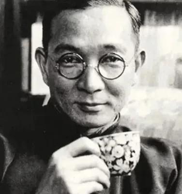 1921年，17岁的林语堂爱上了出身名门的陈锦瑞，可陈父坚决不同意他们在一起。看