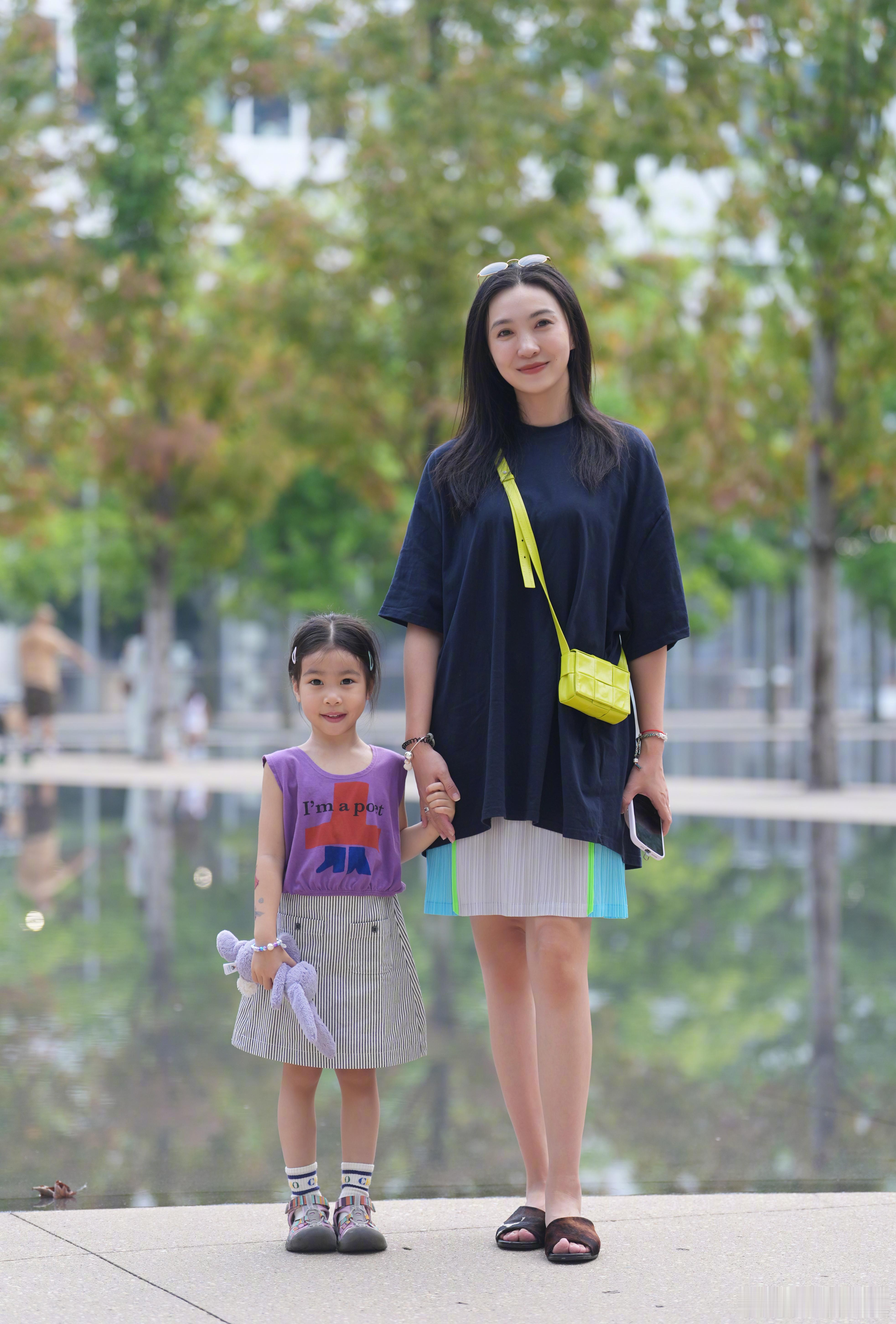 9月1日街拍更新，倒叙一下小女初长成，都好美[心]​​​