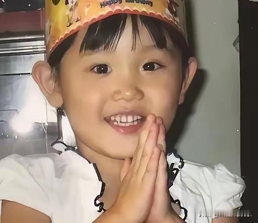 张家齐，就是个“骗子”
从小就长得软萌可爱，
在奥运会脱颖而出时也十分天真可爱，