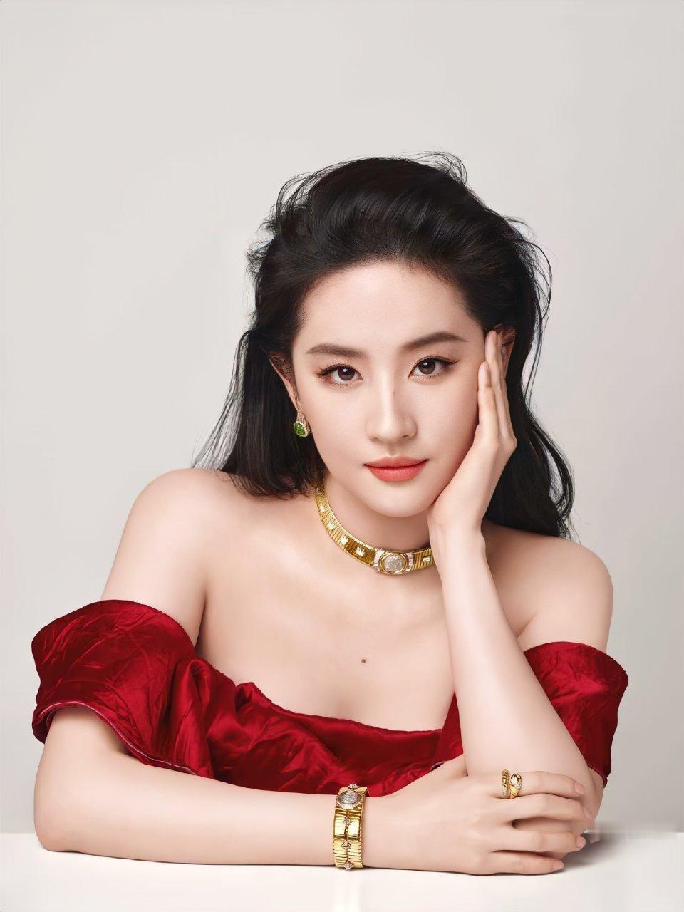 刘亦菲VOGUE新画报刘亦菲VOGUE红裙新图刘亦菲你美！ ​​​