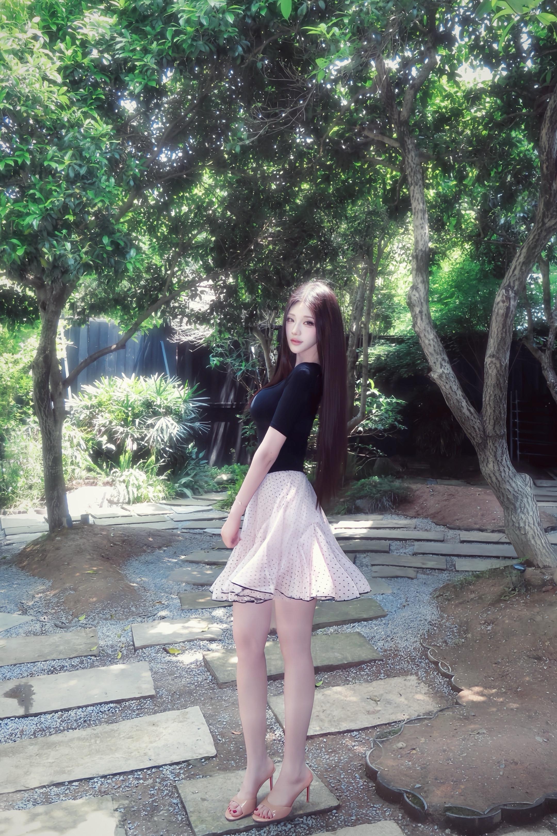 如果全世界都指责你 那姐姐就蹲下来抱抱你