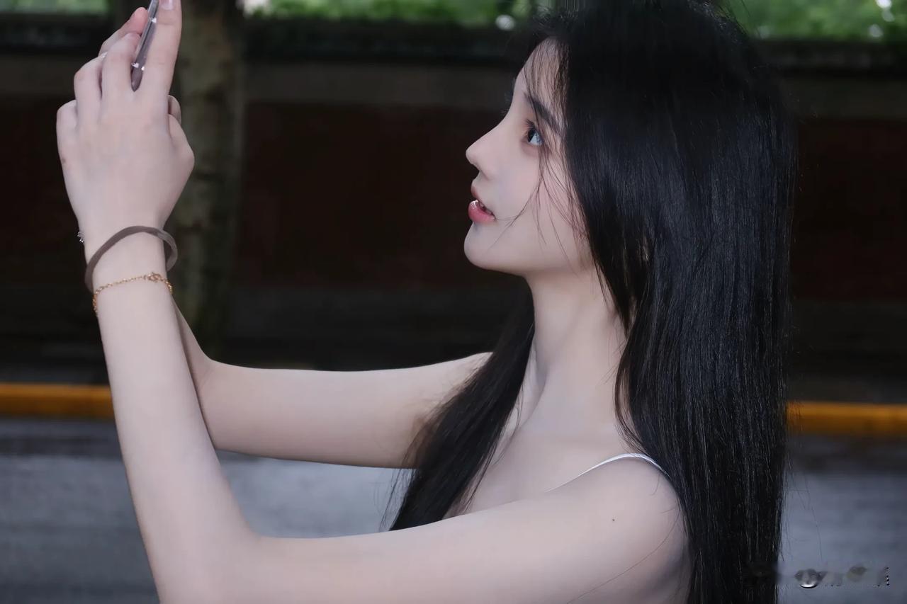 元气少女自拍，清新自然，阳光明媚