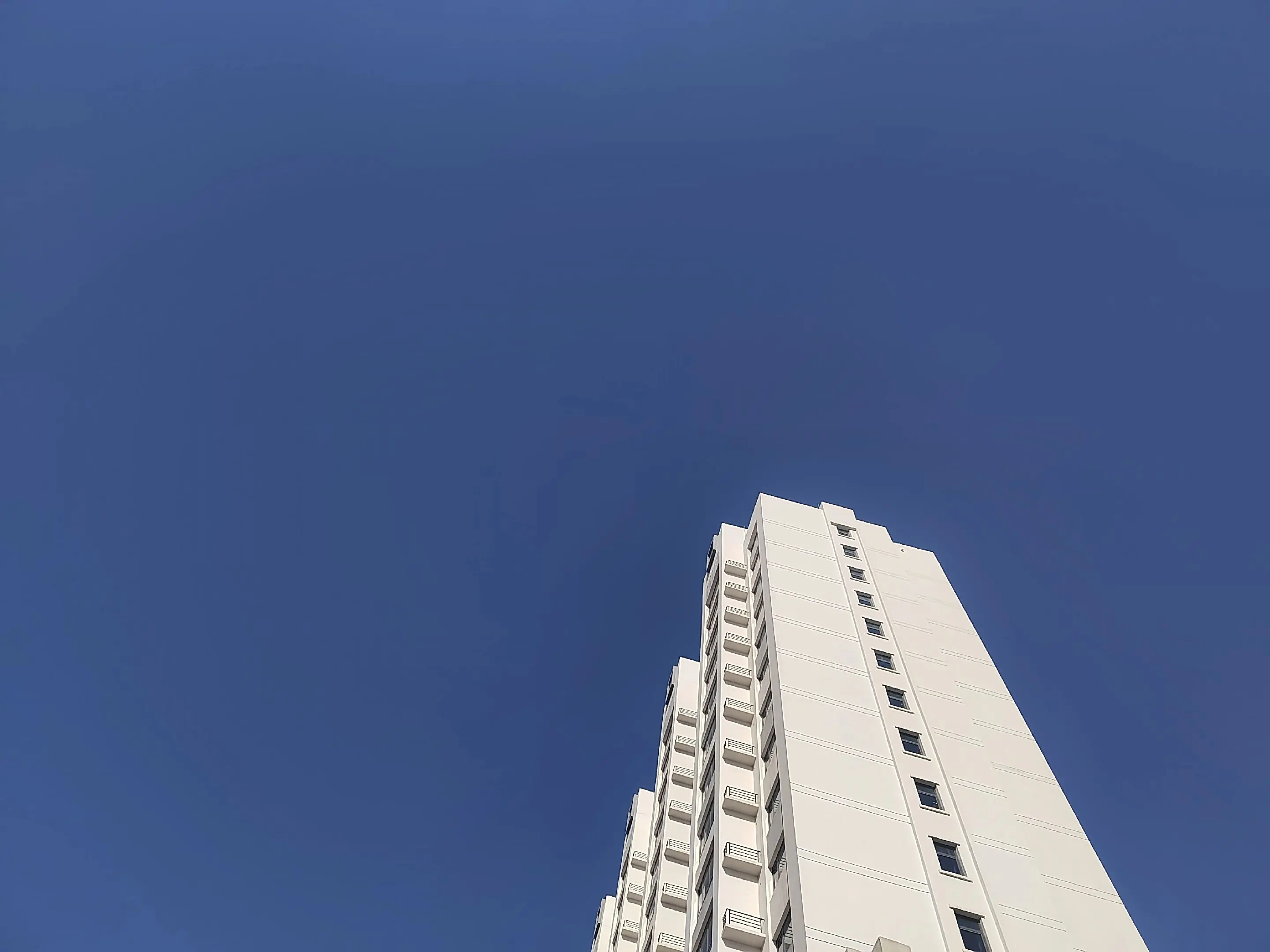 你知道天空有多蓝？