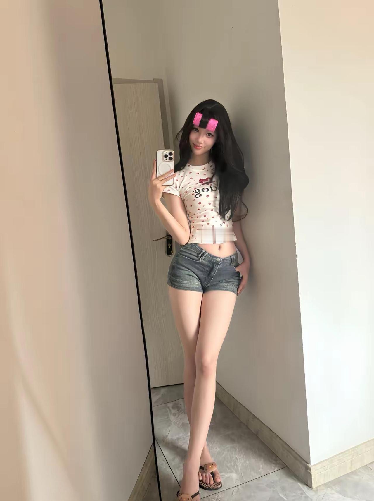 穿得漂亮实在是太开心了虞书欣 小石榴