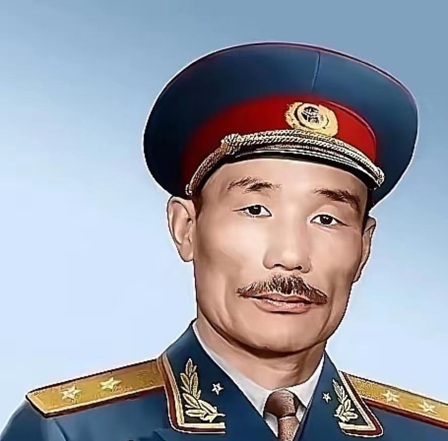 1978年，开国中将孙毅外出理发，剪完之后还觉得长，于是让理发小伙再修一修。没想