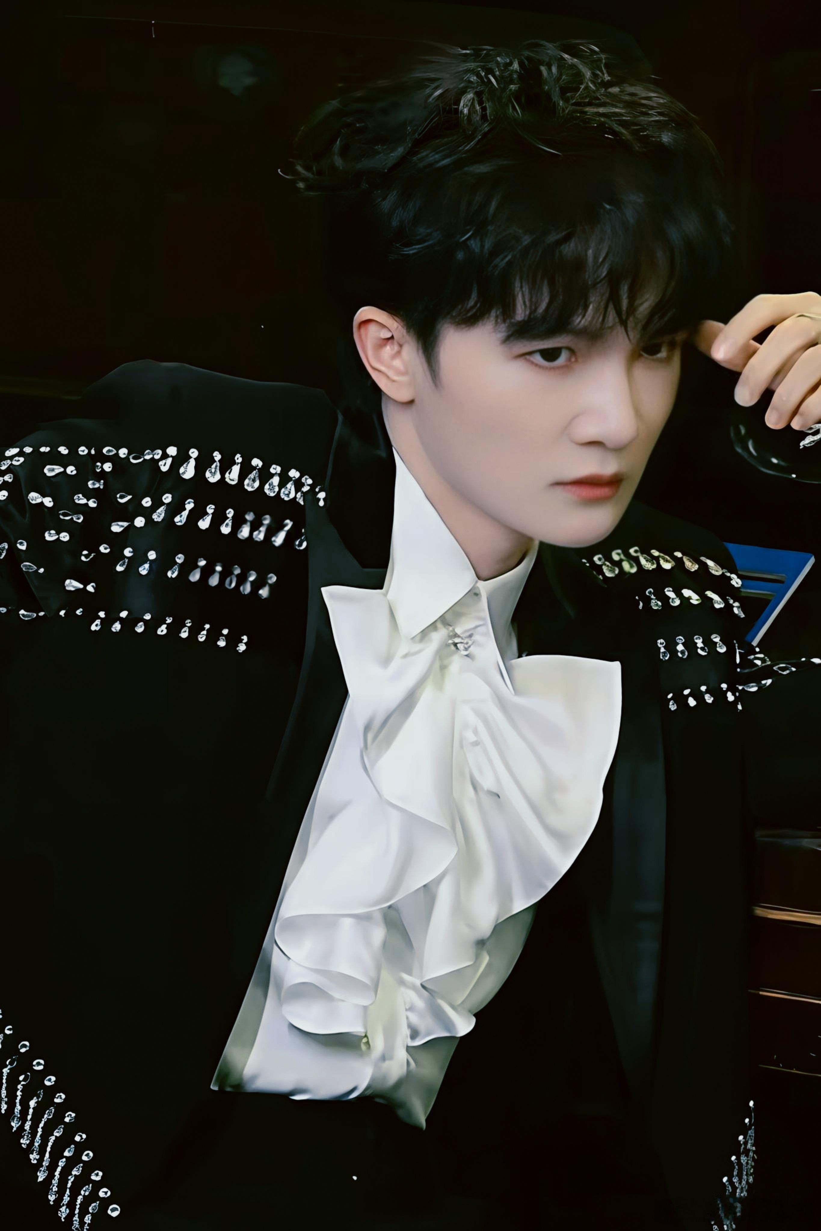 周深 ✨周深谢谢每一次相遇 ✨周深2026深深的巡回演唱会 【小圈跟米子们说上午