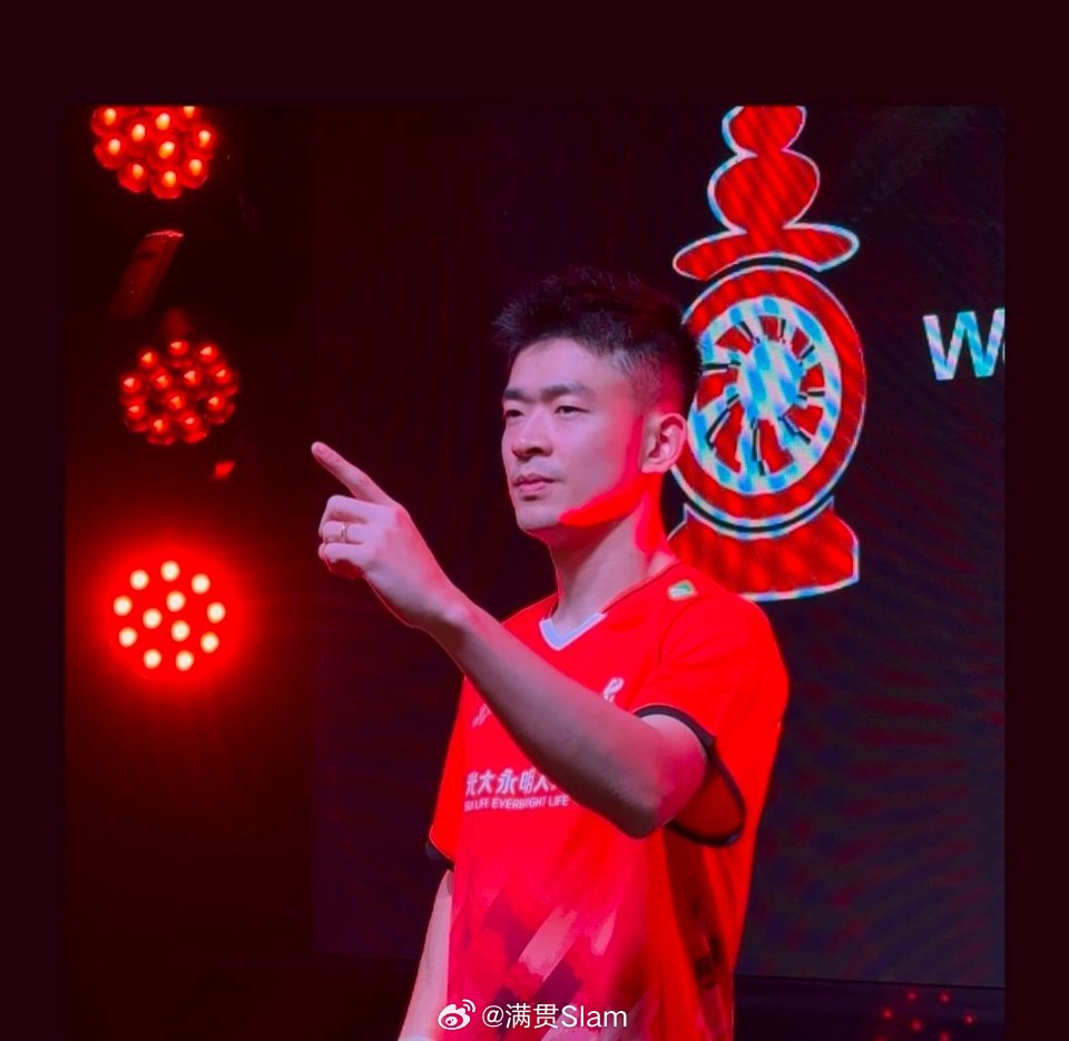 中国羽毛球队[超话]  郑思维国际赛事最后一战  You!Yes you!See
