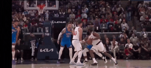 牛B！哈登两分多钟砍下12分
今天快船在主场迎战雷霆，比尔和伦纳德停赛。
首节开