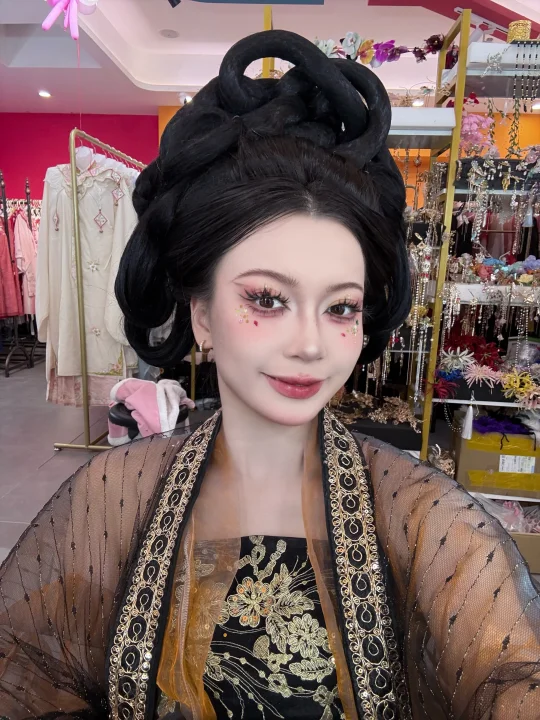 看看你们在西安的妆造