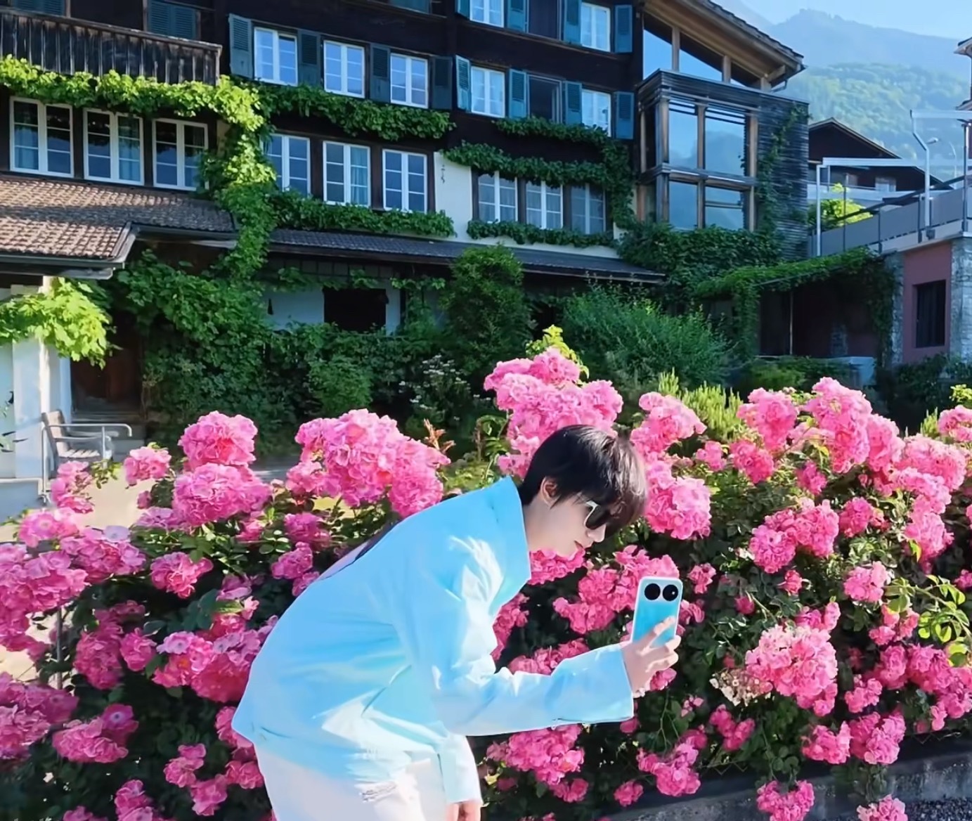 我妈拍照： 
