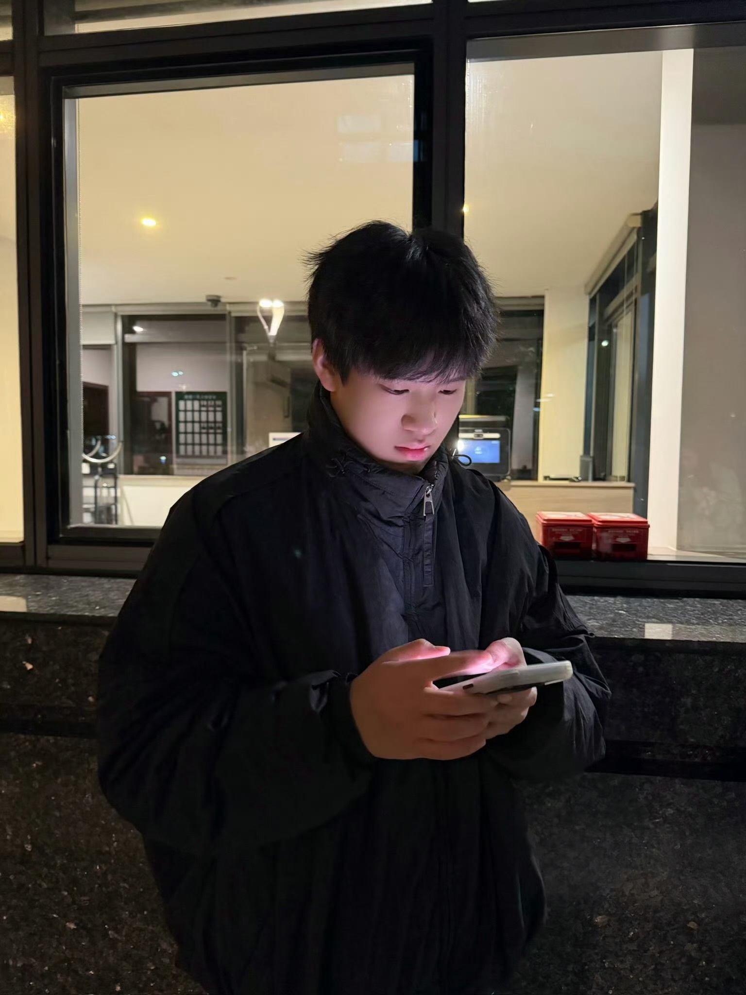看衣服就知道是库存
