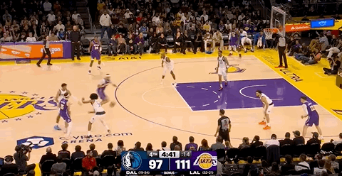 詹姆斯刚刚起飞了